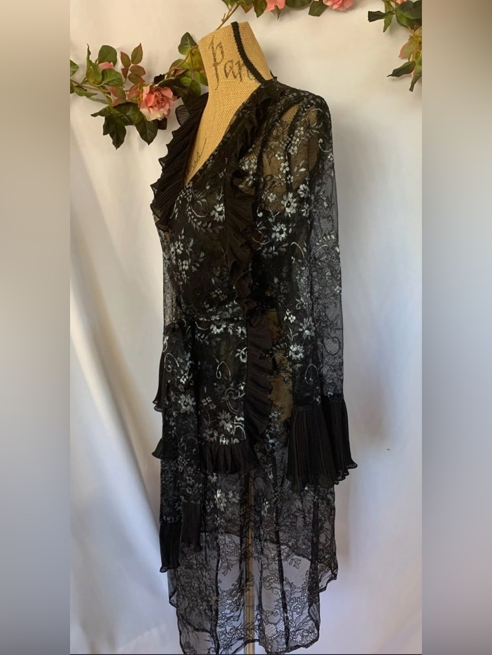 BCBGMaxAzria Black Floral Lace Ruffle Long Sleeve Dress